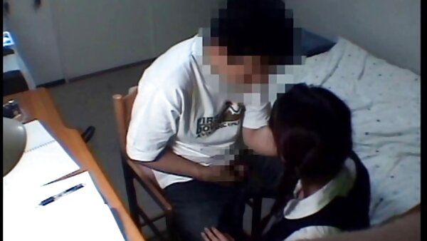 Zakar pengeras gadis remaja Rusia video lucah budak sekolah menengah diskrukan dalam lubang pantatnya